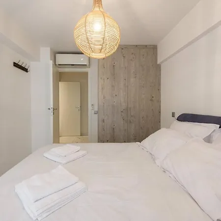 Zeus1 Front Appatment, 1br Sea View