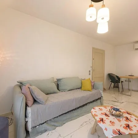 Zeus1 Front Appatment, 1br Sea View Apartment Athens
