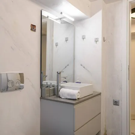 Zeus1 Front Appatment, 1br Sea View Apartment Athens
