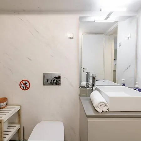 Zeus1 Front Appatment, 1br Sea View Apartment Athens