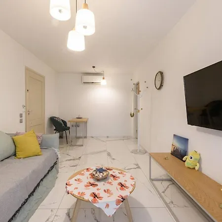 Zeus1 Front Appatment, 1br Sea View