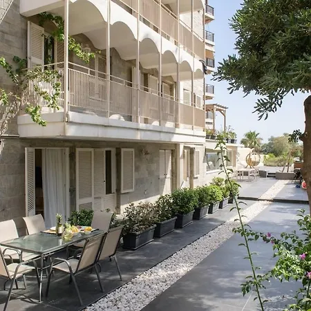 Zeus1 Front Appatment, 1br Sea View *