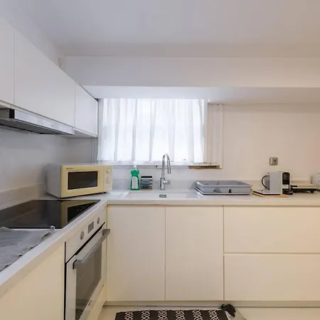 Zeus1 Front Appatment, 1br Sea View Apartment Athens
