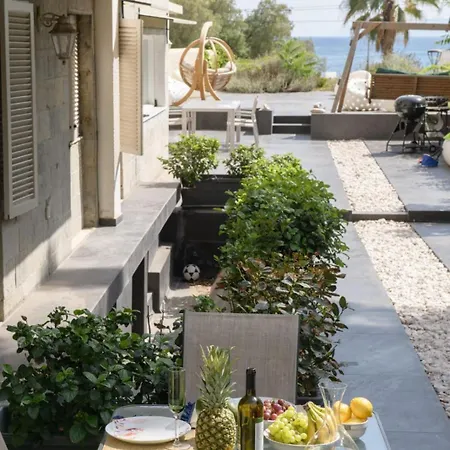 Zeus1 Front Appatment, 1br Sea View Apartment *